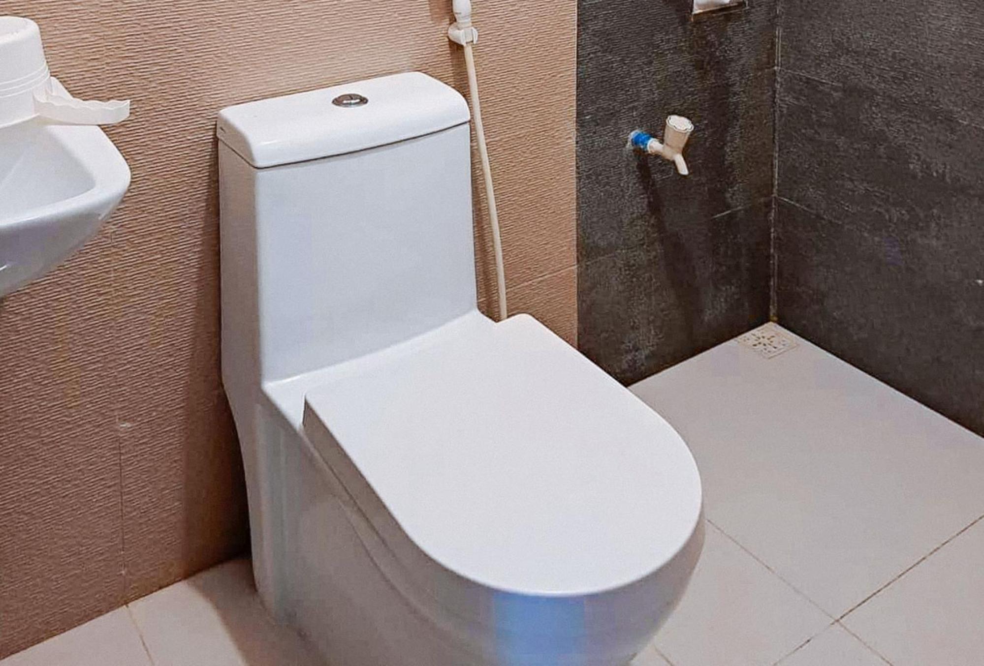 Reddoorz At Lfamili Hotel Boracay Balabag  Dış mekan fotoğraf